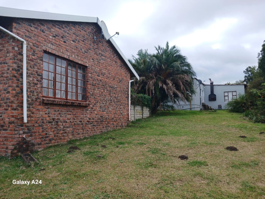 5 Bedroom Property for Sale in Macleantown Eastern Cape